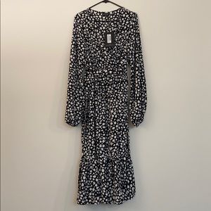 Pretty Little Thing: Frill Hem Midi Dress